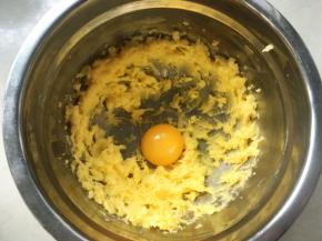 加入第二颗蛋黄