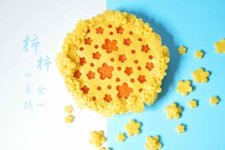 先来两张没烘烤之前的柿子挞