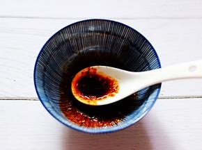 最后加入芝麻油即可。