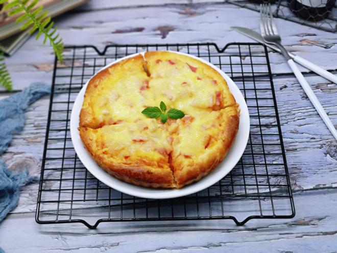 厚底番茄牛肉披萨