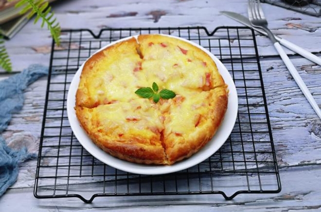 厚底番茄牛肉披萨