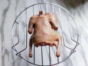 捞出放晾网上淋干水分！