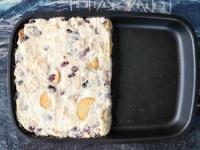 将剩余的部分椰蓉撒在表面，室温静置到冷却凝固。