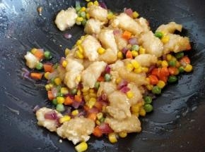 待芡汁变得粘稠透明，盛出即可