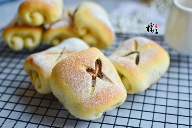 豆沙面包卷