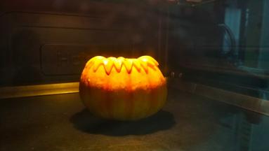 放入烤箱蒸汽功能100度35分钟