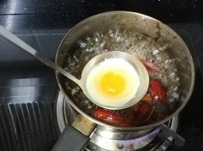 隔水烫熟鸡蛋
