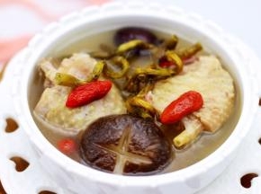 补气补血长精神，是适合所有人的最佳靓汤。