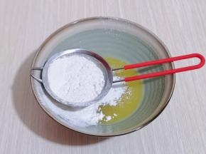 再筛入面粉与泡打粉！