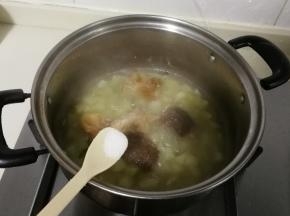 放入少许糖