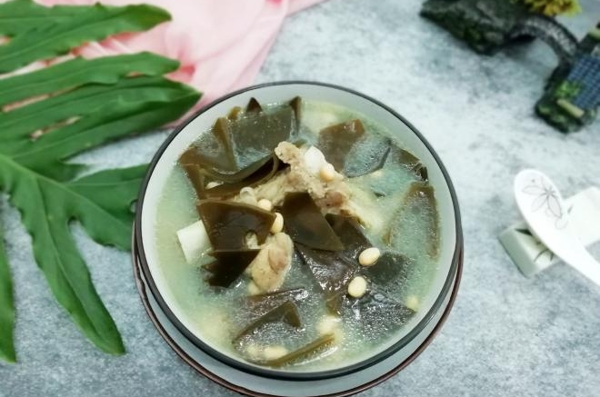 大骨煲海带黄豆