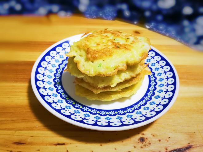 香菜土豆鸡蛋饼