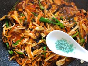 加1g鸡精，煮开收汁微浓稠状态即可！