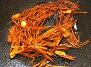 加胡萝卜丝翻炒