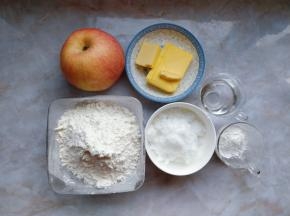 准备好各种食材。