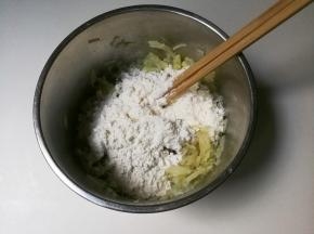 放入面粉