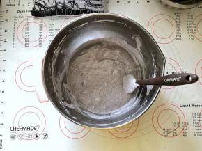 10、继续翻拌均匀。