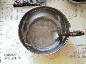10、继续翻拌均匀。