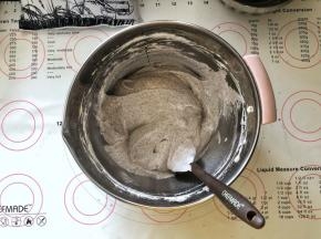 5、翻拌至无干粉。