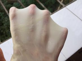 直到能揉出手套膜即可，揉面时间不是固定的