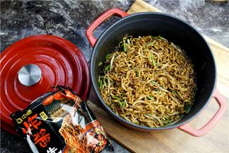 这样子一份有味快手的豆芽炸酱面就完成啦。