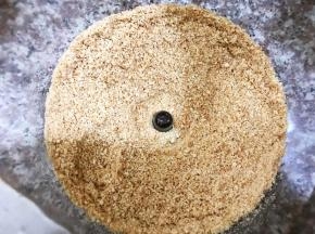 消化饼干用料理机打成粉末