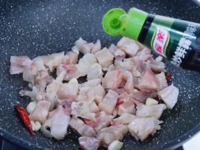 加入生抽鲜露！