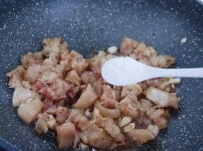 加入盐！（按个人口味加入盐的量）