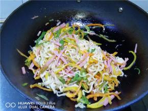 快速翻炒均匀即可出锅。