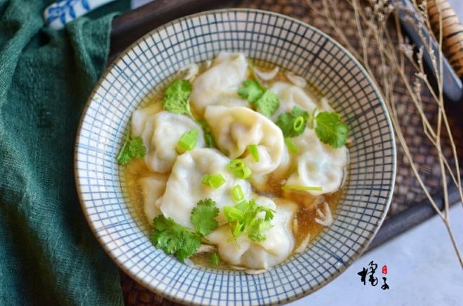 猪肉蒜苗馄饨