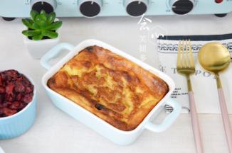 出炉取出降温，不烫手时吃起来，口感最好吃