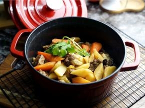 如图汤汁也收了，食材也很入味，完美出锅享用。