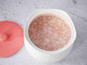 再加入适量的纯净水