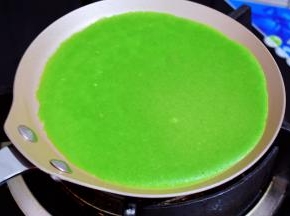 小火煎至表面变色变深即可盛出