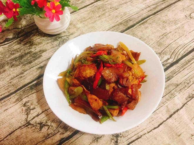 西芹香干炒腊肉