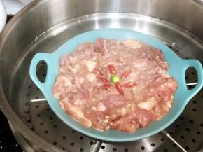 上锅大火蒸6分钟。