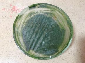 盖上保鲜膜，防止水分流失，备用。