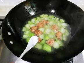 放入少许盐