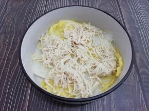 捞出来铺在白菜的上面