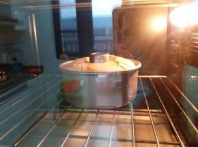 烤箱150度烘烤50分钟。