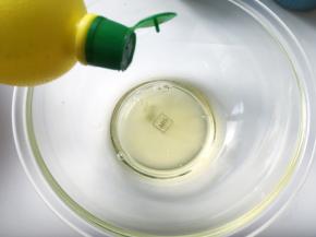 蛋白加几滴柠檬汁