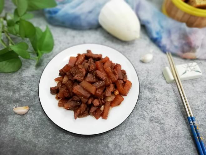 梅头肉烧白萝卜