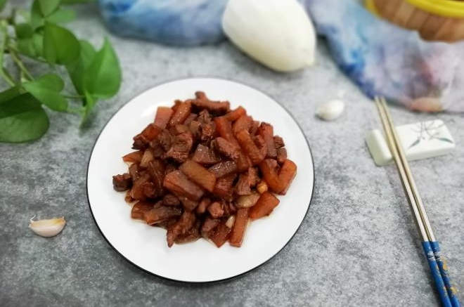 梅头肉烧白萝卜