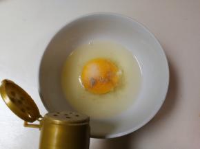 放少许黑胡椒粉