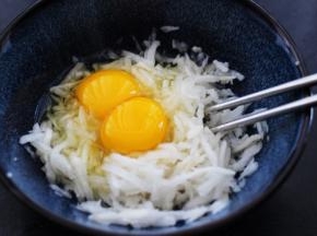 这个时候打入2枚鸡蛋。
