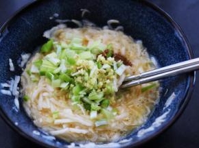 当所有的调料都放入的时候。