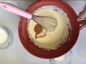 没添加一种材料都要充分搅打均匀后，再加下一种。