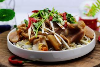 鲜美无比又营养丰富的葱油天鹅蛋就做好了。