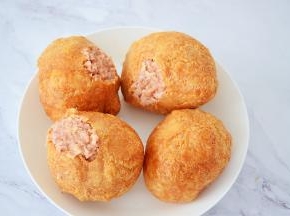 依次这样直至肉馅都用完