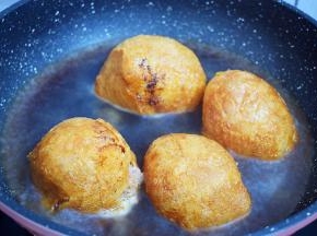 大火烧开转中火煮5分钟，再转小火煮15分钟，再转大火收汁